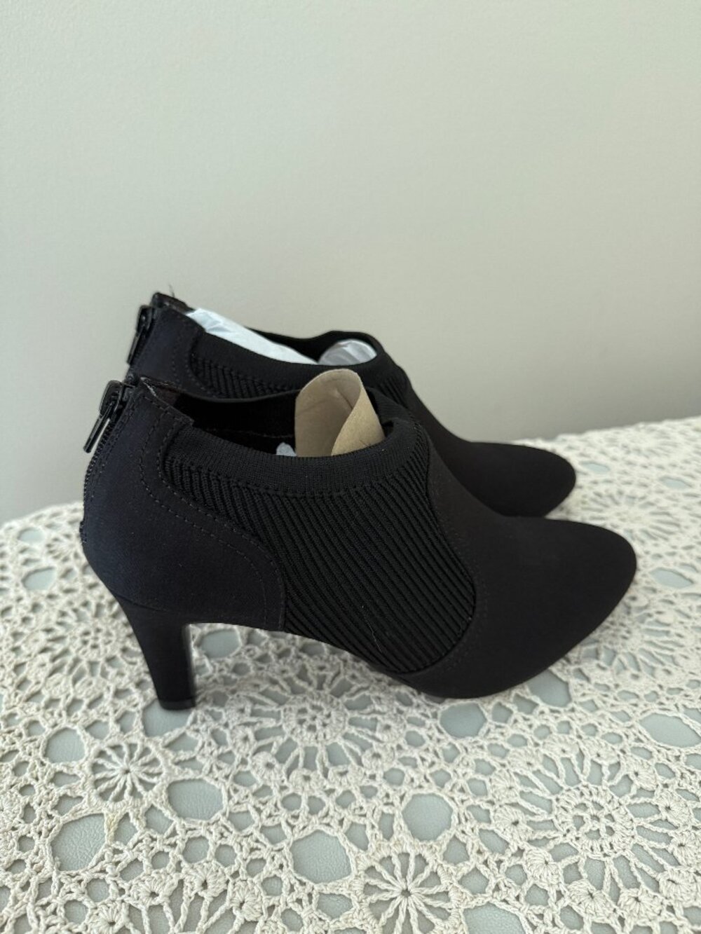NWT LifeStride Womens Gia Slip On Heeled Booties Black 9 M